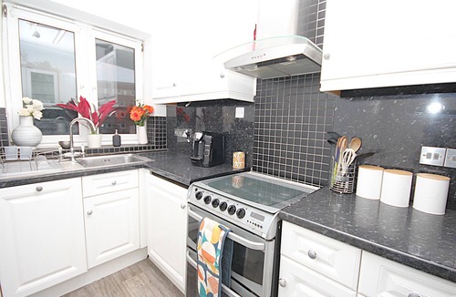 Chaucer Apartment | Boutique Apartment minutes to London Bridge Tube