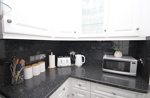 Chaucer Apartment | Boutique Apartment minutes to London Bridge Tube