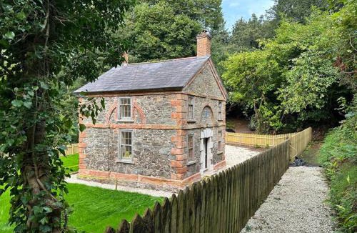 Belfast Villa | Bridge Cottage Upper Malone