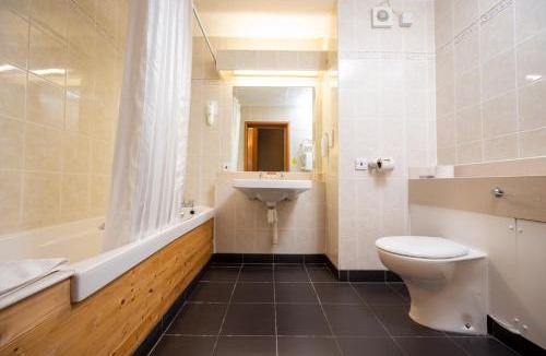 Yatton Hotel | Bridge Inn By Greene King Inns