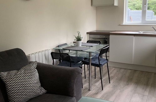 Glasnevin Apartment | Bright cosy one bedroom apartment in Dublin 9