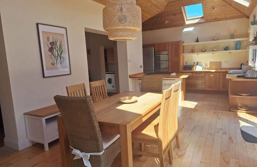 Dundrum House | Bright, Open, Airy Living in Dublin 14
