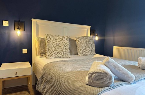 Welling Apartment | Bright Open-plan Apartment in Welling, South East London