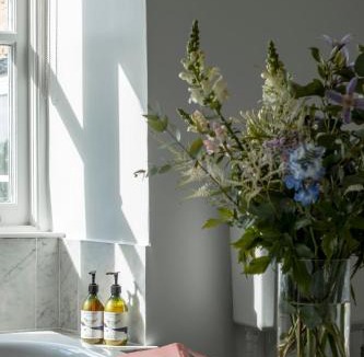Brokenborough House | Brokenborough Farmhouse