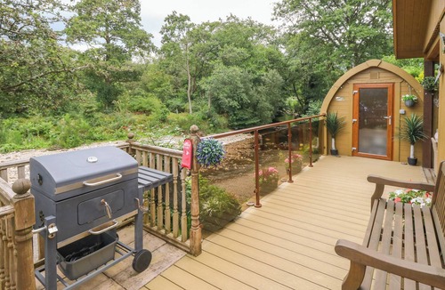 Torlundy Cottage | BURNSIDE LODGE, family friendly, with open fire in Fort William