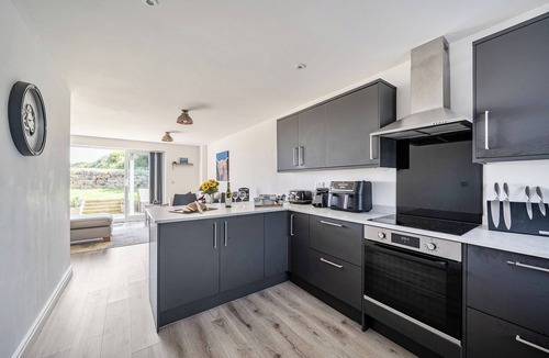 Penrose Cottage | BUTTERCUP COTTAGE, pet friendly, with a garden in St Merryn