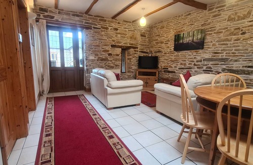Whitland Cottage | Cabin ∙ 2 bedrooms ∙ 4 guests