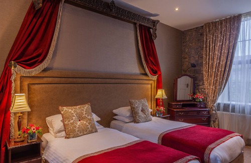 Kingscourt Hotel | Cabra Castle Hotel