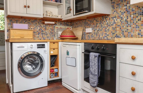 Beddgelert Cottage | CAN YR AFON, pet friendly, character holiday cottage in Beddgelert