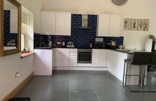 Drumshanbo Cottage | Canal Cottage | Luxury Lough Allen Stone Cottage with Views