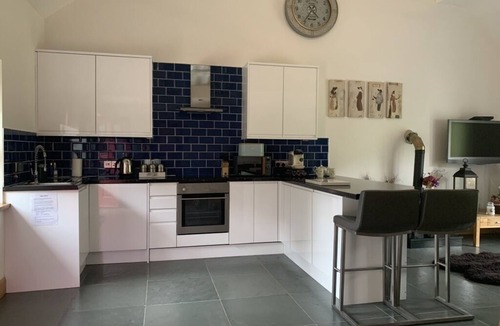 Drumshanbo Cottage | Canal Cottage | Luxury Lough Allen Stone Cottage with Views