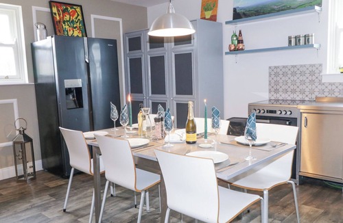 Limavady House | CANNING COTTAGE, family friendly, with a garden in Limavady