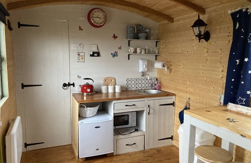 Carlton-in-Cleveland Cabin | Captivating 1-bed Cabin in Middlesbrough
