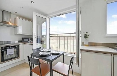 Victoria Park Apartment | Cardiff Comfort for All guests