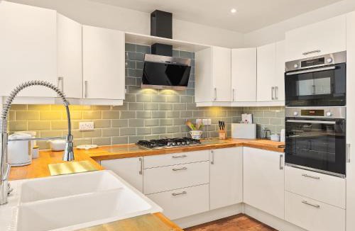Manorbier House | Carew Cottage