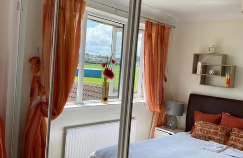 Kenfig Hill House | Carol's Place, 3 Room Types Available, close to Margam Park, Porthcawl, M4 J37