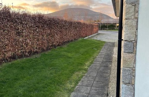 Newry House | Castle Gap Retreat