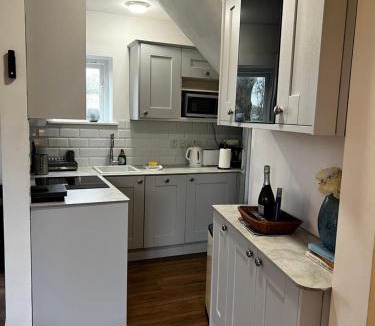 Cirencester House | Castleford Cottage , Lowermill Estate