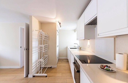 Churchill Apartment | Central 2-Bed, 2-Bath in Belgravia