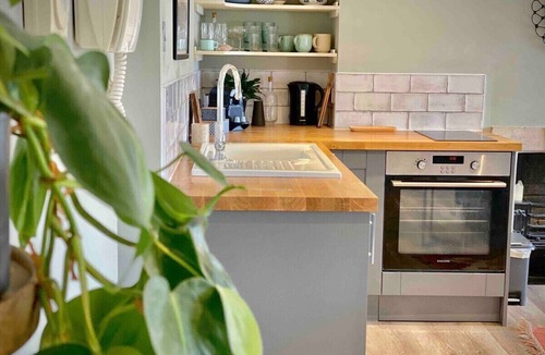 Bath Apartment | Central Bath - Gorgeous Loft Apartment (TLA)