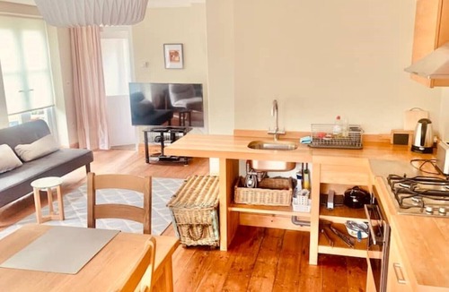 Ely House | Central Ely 3 bed 2 bathroom smart apartment