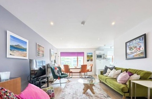 Westport Apartment | Centrally located 2Bed Duplex