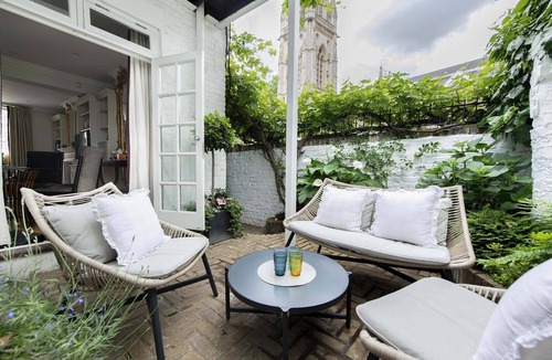 Royal Borough of Kensington and Chelsea House | Charming 2BR Mews Home Near Kensington Gardens with Private Garden