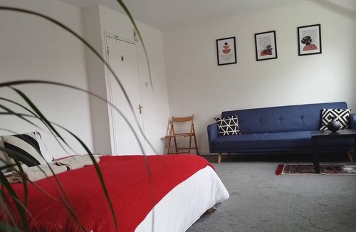 South Camberwell Apartment | Charming 4-Bedroom Apartment in the Heart of London