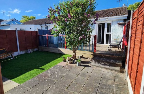 Balbriggan House | Charming & Cosy 2-bedroom bungalow in charming Balbriggan perfect for getaways