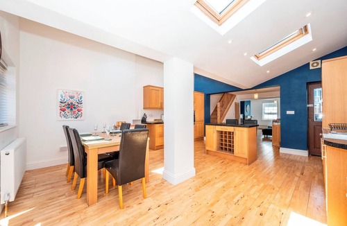 St. Mark's House | Charming Cottage 15 minutes to central London - Pass the Keys
