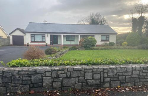 Inishmacatreer House | Charming Home on the outskirts of Galway City