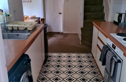 Kintbury Cottage | Charming Kintbury Cottage with lovely open fire-place & home cinema