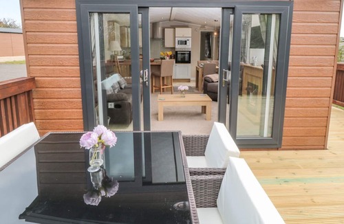 Runswick Bay House | CHESTNUT LODGE, pet friendly, country holiday cottage in Runswick Bay