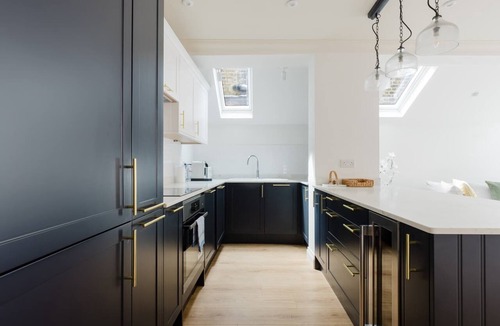 Sands End Apartment | Chic 2BDR Flat in Fulham with Patio