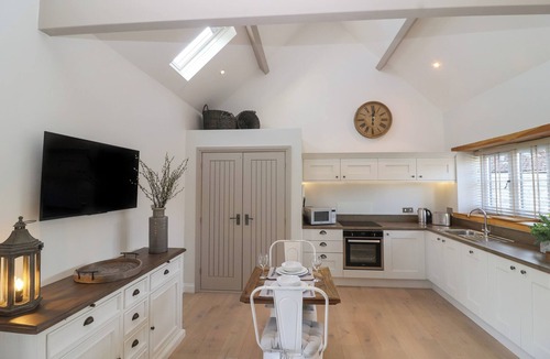 Wick St. Lawrence Cottage | CHURCH VIEW RETREAT, country holiday cottage in Weston-Super-Mare
