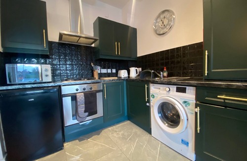 Belfast Apartment | City Apartment - Sleeps 4 & Free Parking