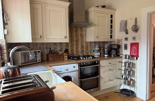 Inverness City Centre Cottage | City Centre Cottage beside the River Ness