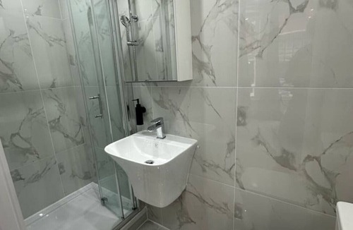 Northcote House | Clapham Junction moments away