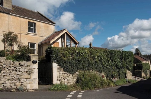 Limpley Stoke House | Clematis Cottage - Idyllic Village close to Bath