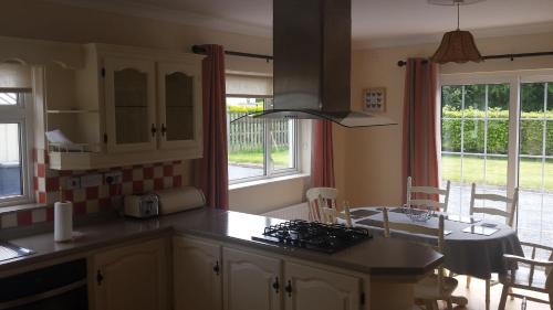 Corrandulla House | Cloonboo Lodge 9 Beds Sleeps 12