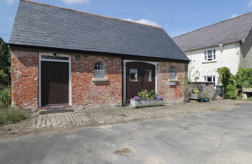 Broad Hinton House | COACH HOUSE, character holiday cottage in Royal Wootton Bassett