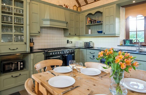 Stackpole Cottage | Coach House, Holiday Cottage Stackpole , Sleeps 8, 4 bedrooms, bathrooms
