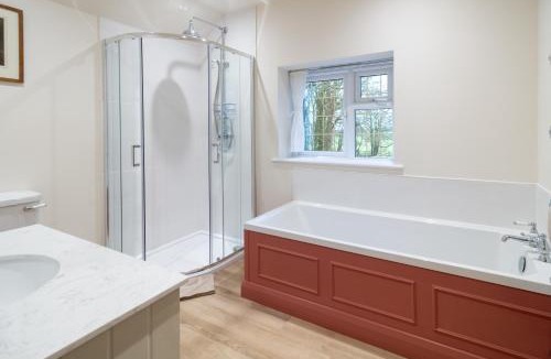 Alrewas Apartment | Coachman's House, Maxstoke I Minutes from Birmingham NEC I Perfect for work groups
