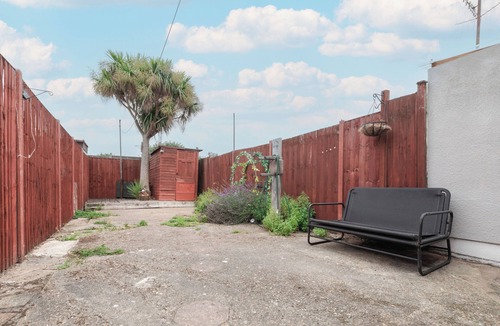 Portsmouth House | Comfy House Suitable for families