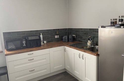 Roscoe Apartment | Cortoon Inn, Double Room 7 (1 DBL)