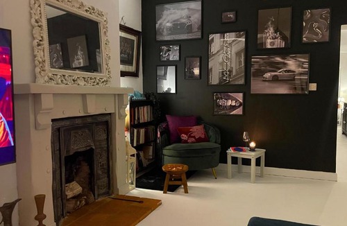 Waterford House | Cosy 2 Bed House 15-Min Walk to City