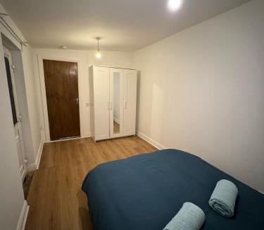 Glasnevin Apartment | Cosy Apartment near City Center
