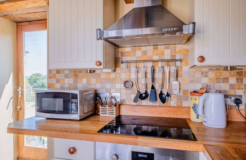 Rickford House | Cosy Barn Conversion with Patio & Private Parking