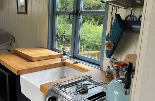 Bedale Cabin | Cosy bespoke Shepherd Hut for two on the edge of the Yorkshire Dales.
