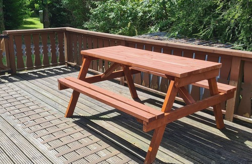 Bronaber Cabin | Cosy log cabin in Snowdonia 357, Family & Pet friendly, Wifi, Parking. Sleeps 5.